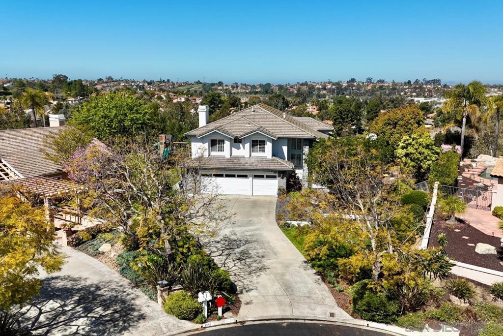Property Photo: 1597 Parkview Dr CA 92081
