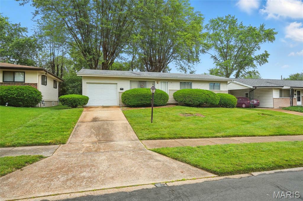 Property Photo: 30 Reckamp Drive MO 63033
