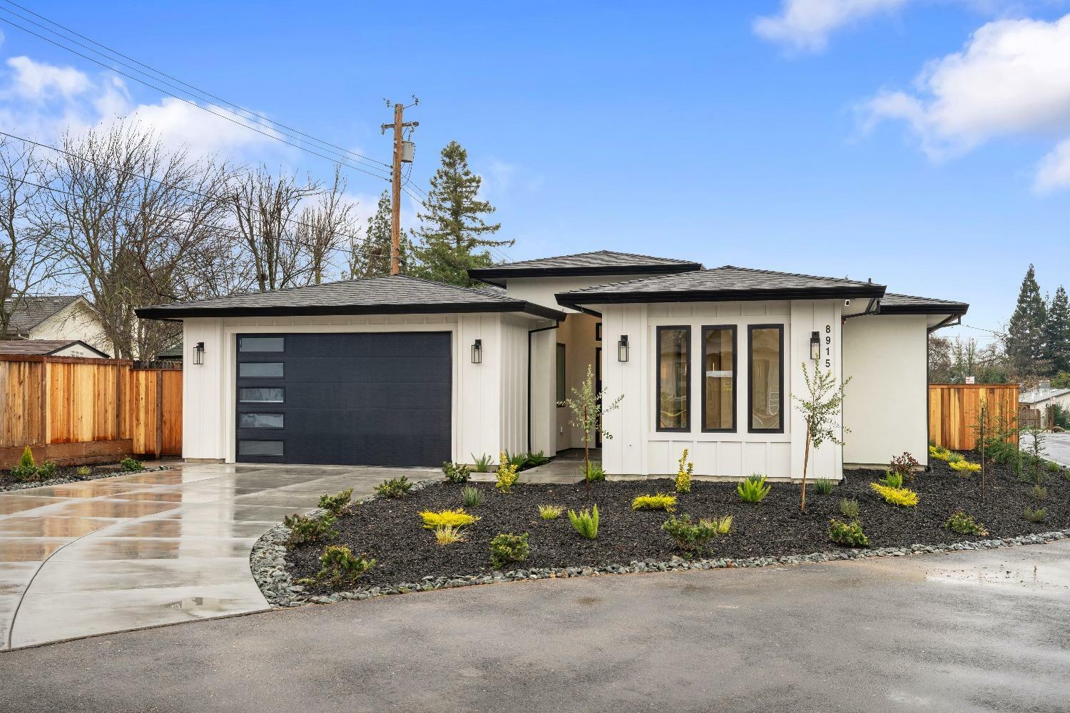 Property Photo: 8915 Livoti Court CA 95661