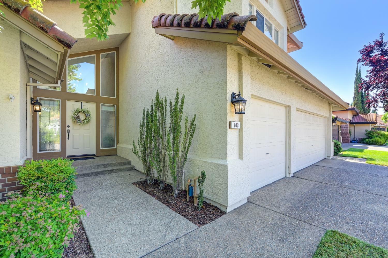 Property Photo: 103 Tetworth Way CA 95630