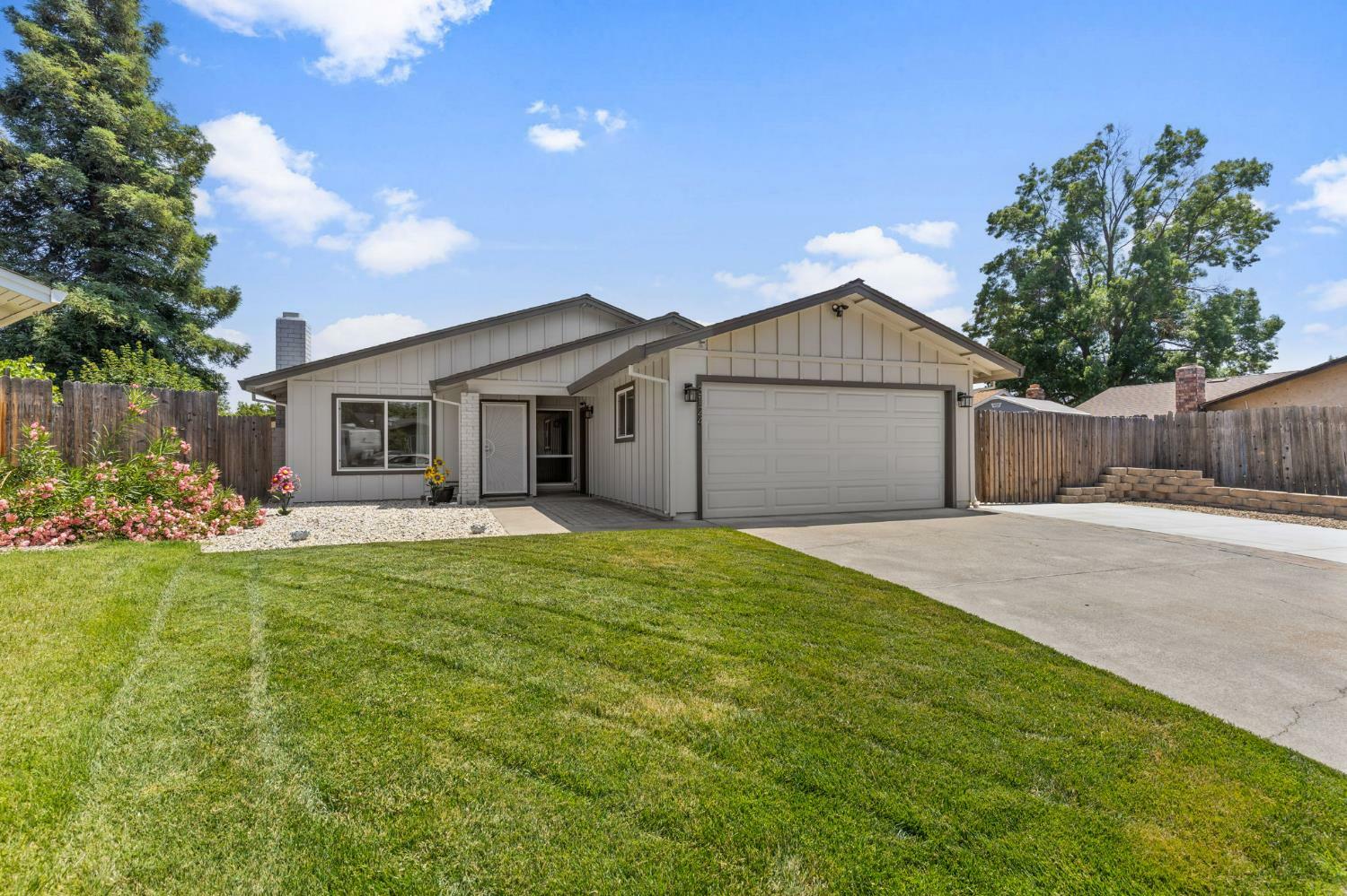 Property Photo: 3124 Timberlane Place CA 95843