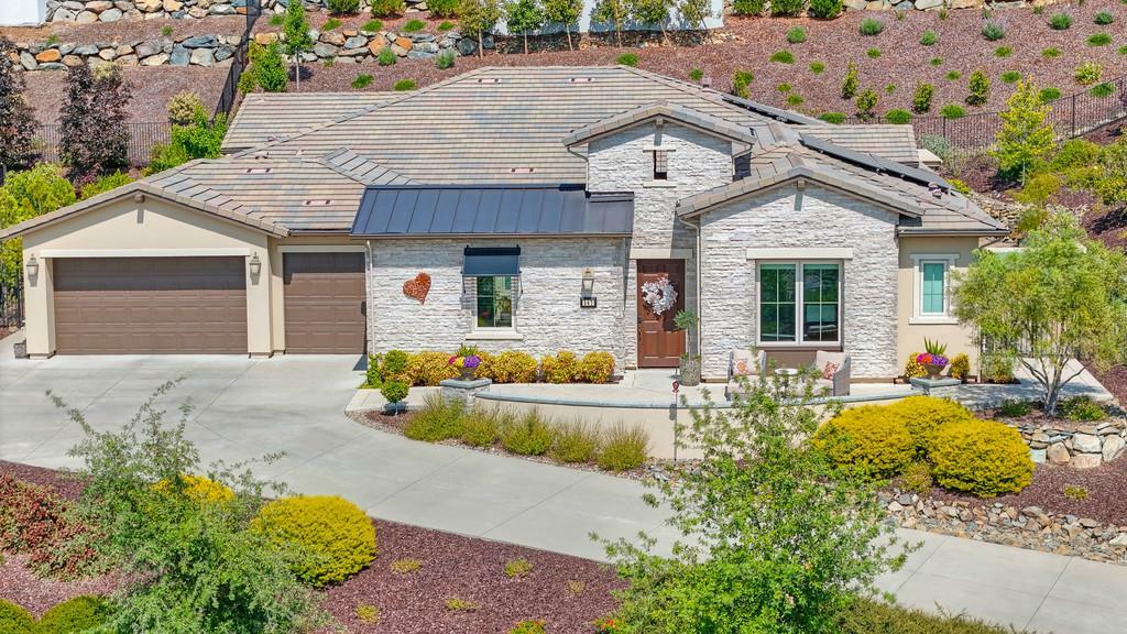 Property Photo: 567 Biltmore Court CA 95762