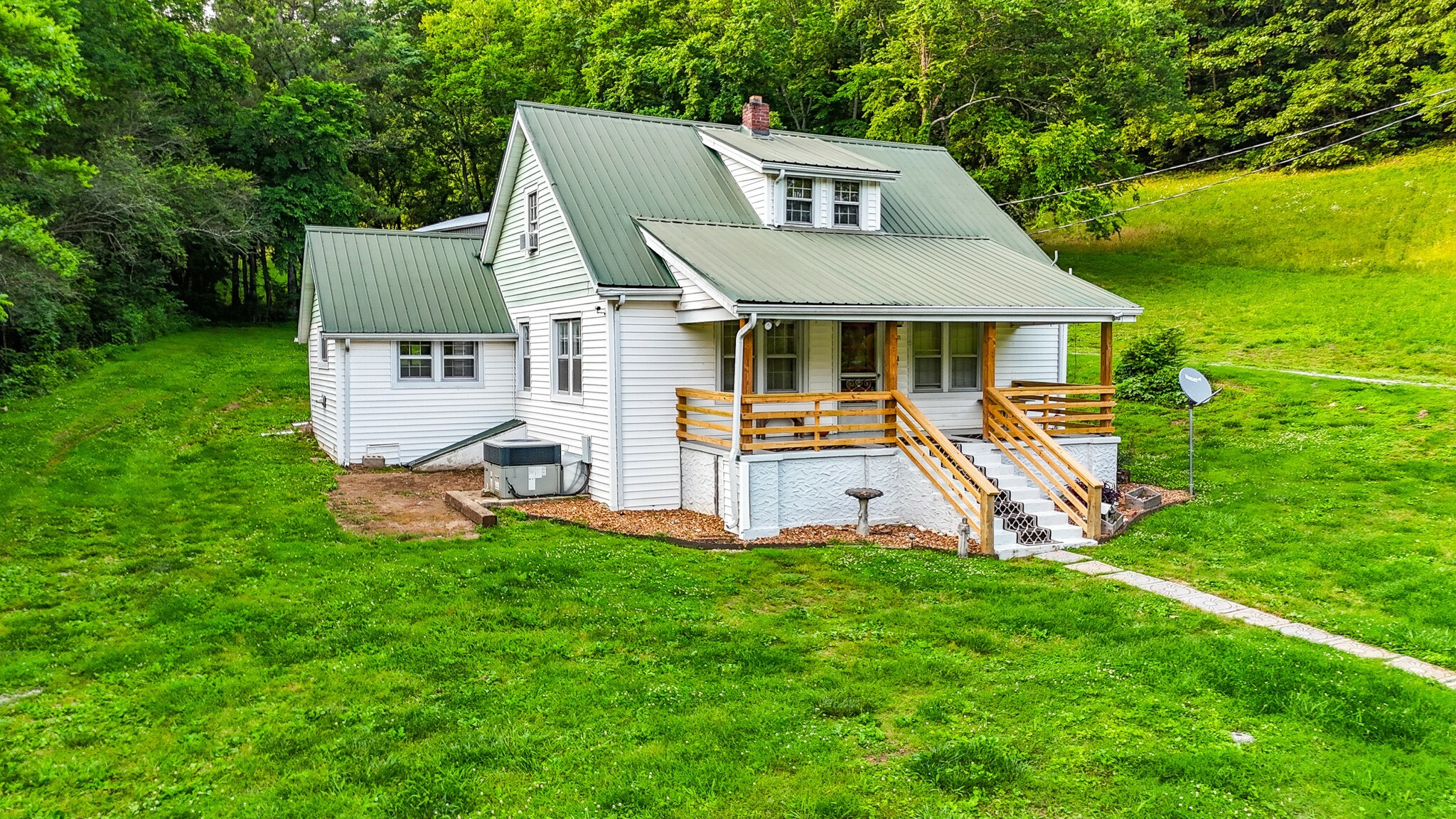Property Photo:  1105 Normandy Rd  TN 37360 