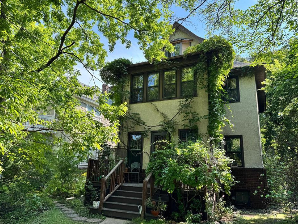 Property Photo: 836 Thornton Street SE MN 55414