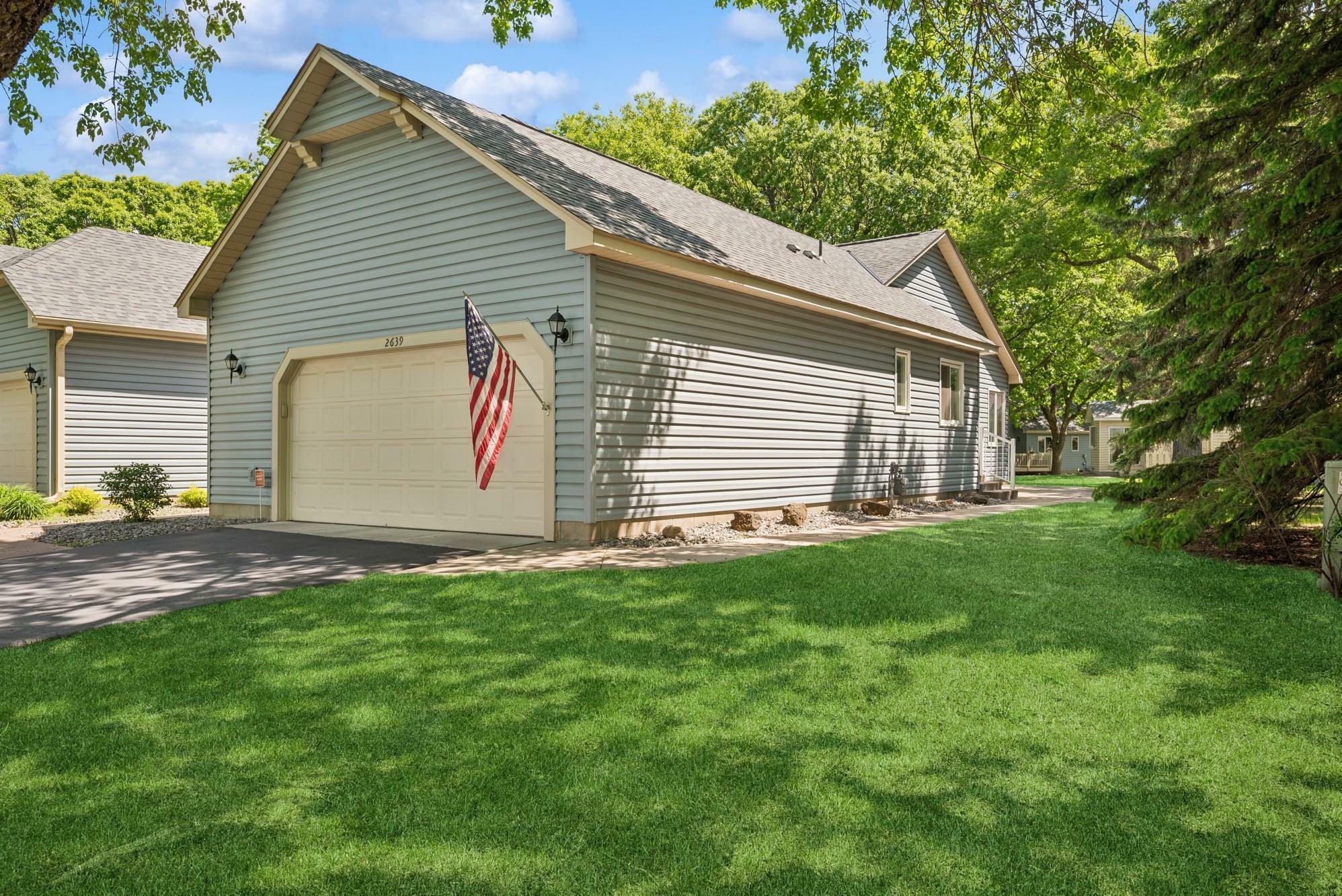 Property Photo: 2639 Lake Court Circle 81 MN 55112