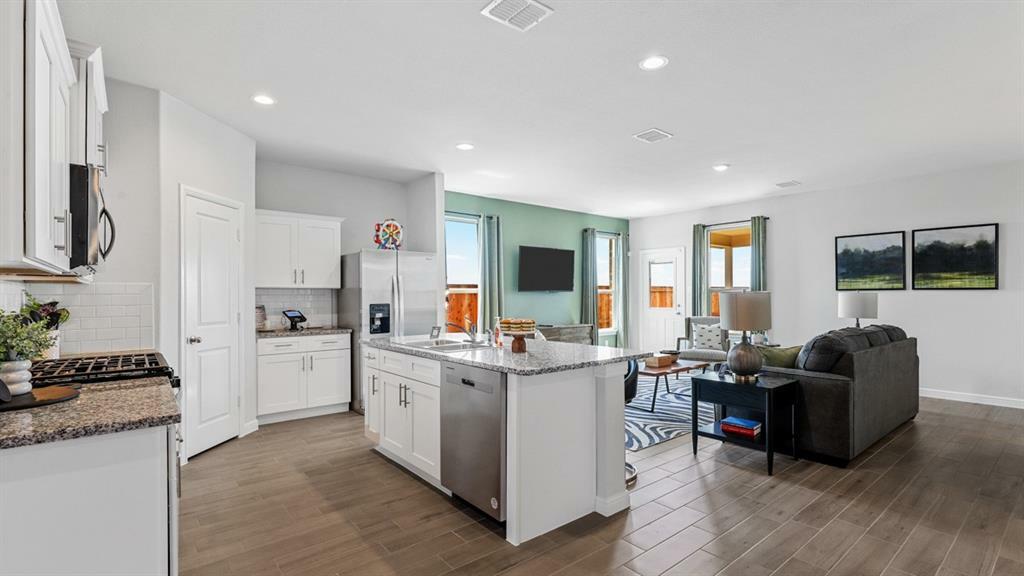Property Photo: 313 Gallant Man Court TX 76049