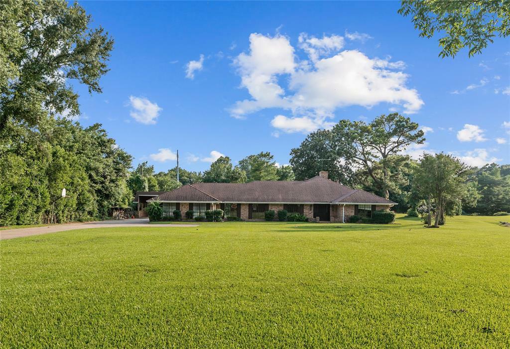 Property Photo: 937 Audubon Place LA 71105