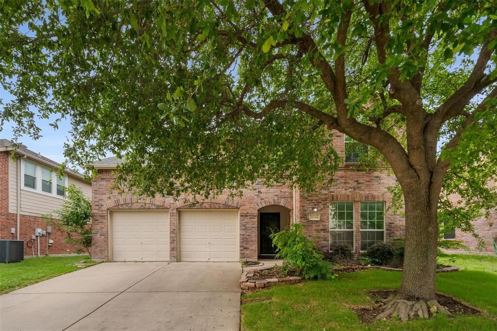 Property Photo:  13140 Fencerow Road  TX 76244 