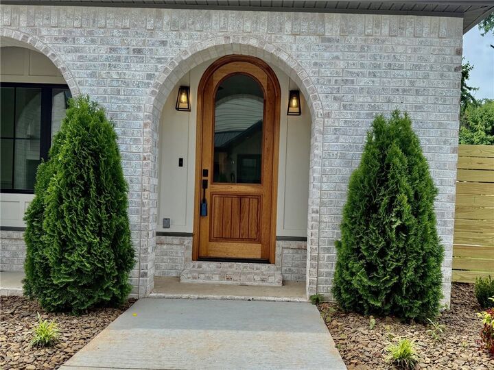Property Photo: 1312 Bella Vista Road AR 72712