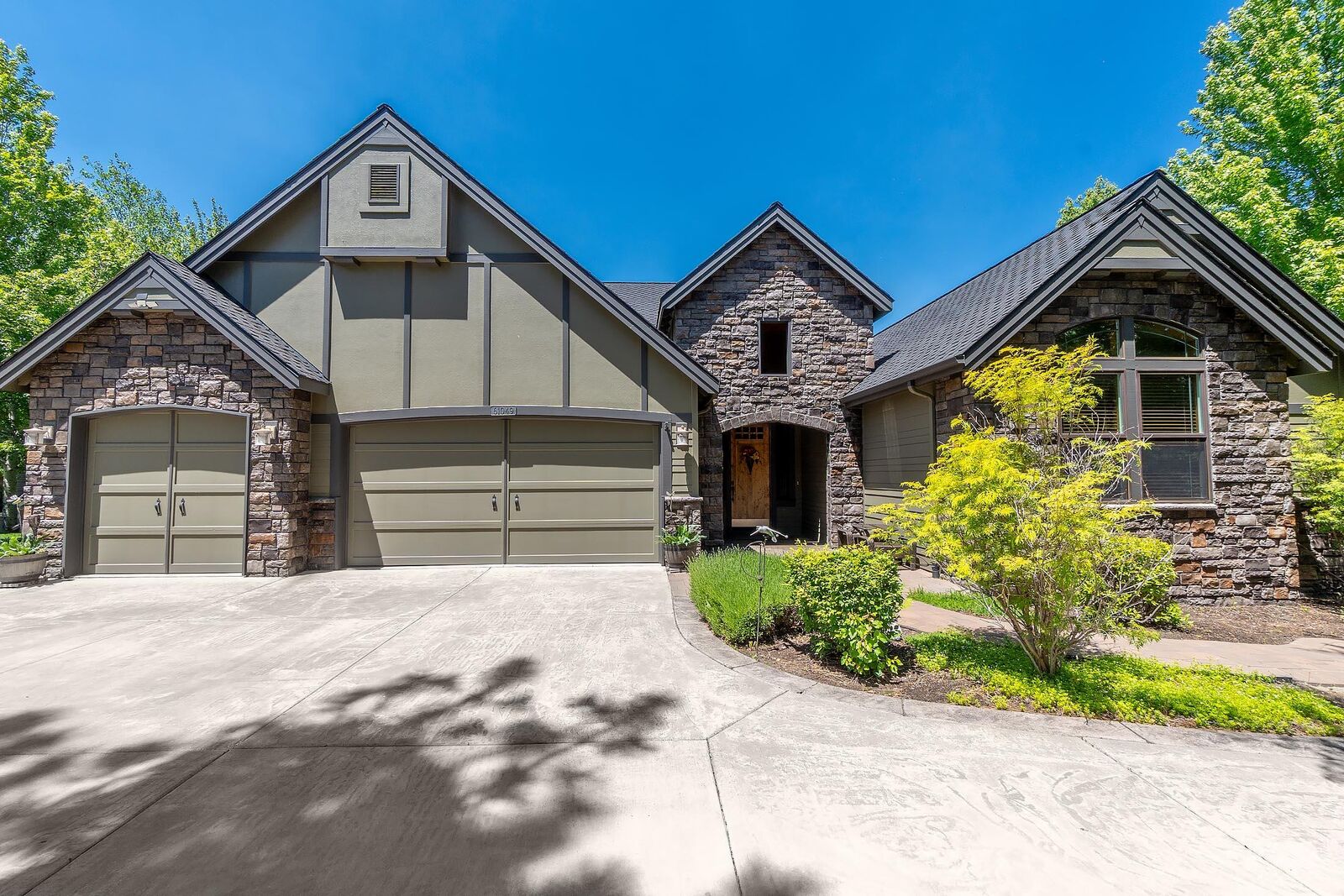 Property Photo:  61049 Snowbrush Drive  OR 97702 