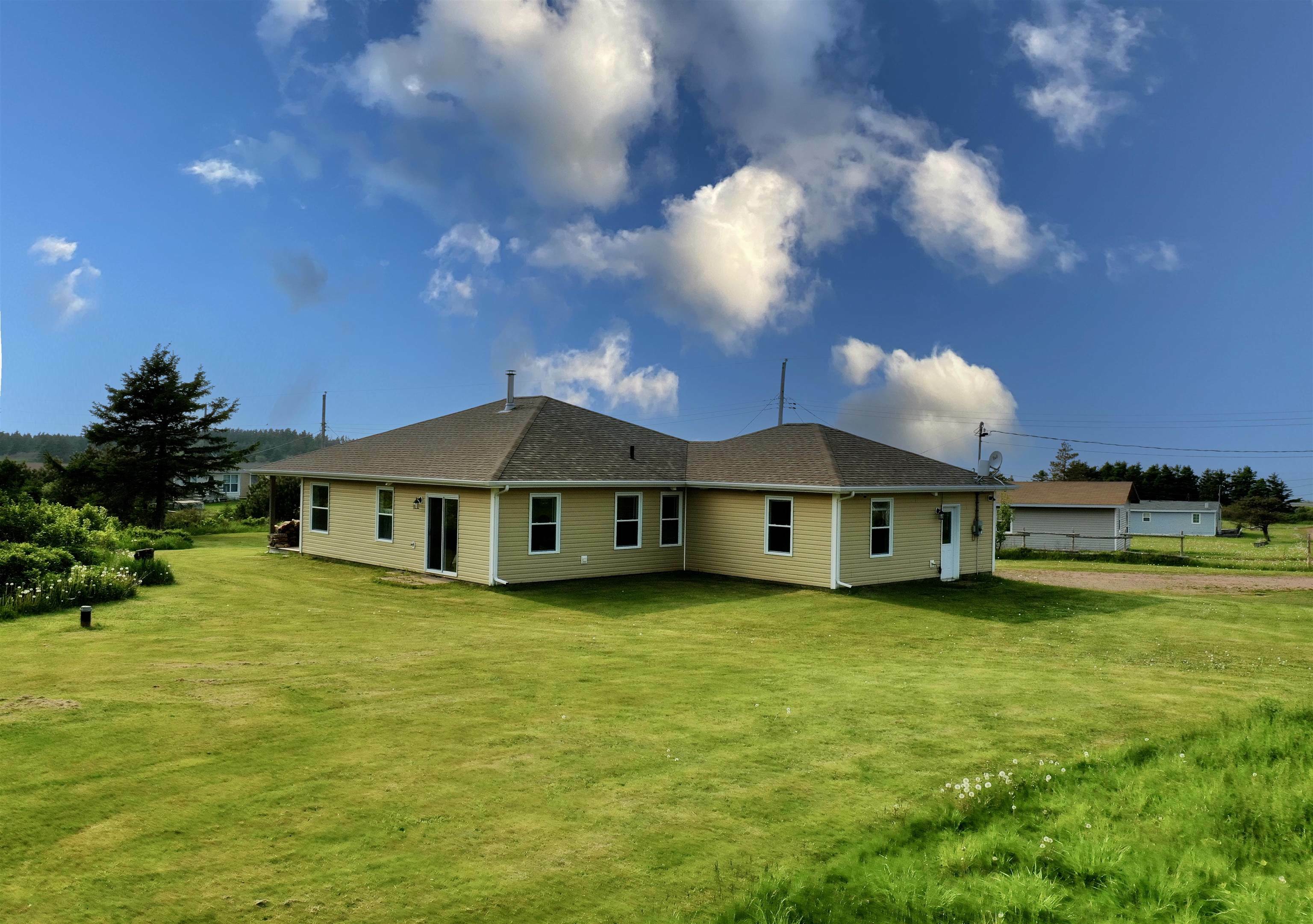 Property Photo: 32 Sunset Lane PE C0A 1N0