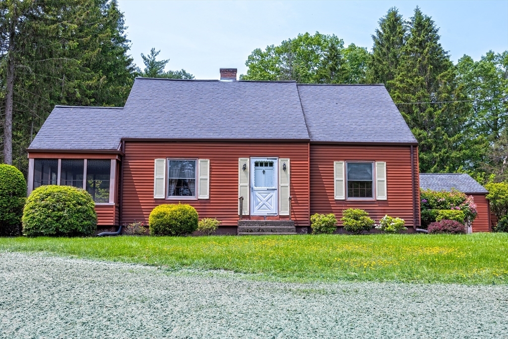 Property Photo:  9 North St  MA 01033 