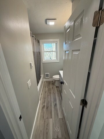 Property Photo: 14 Hunnewell Rd. 1R MA 01606