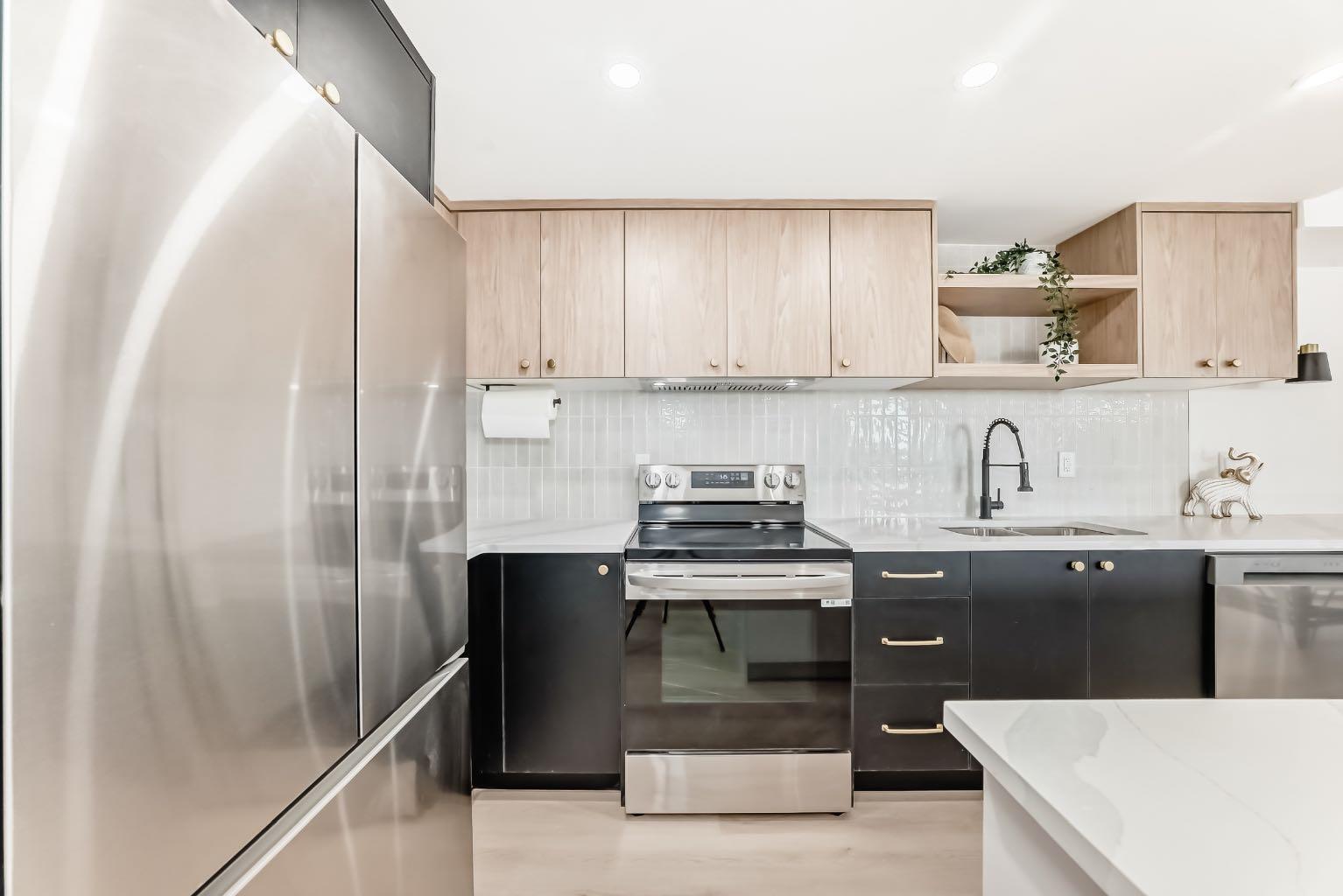 Property Photo: 225 25 Avenue SW 905 AB T2S 2V2