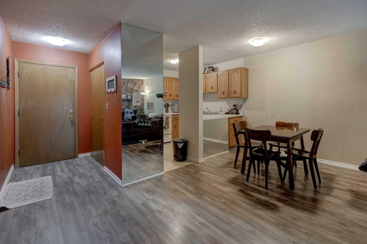 Property Photo: 1001 68 Avenue SW 306 AB T2V 4X1