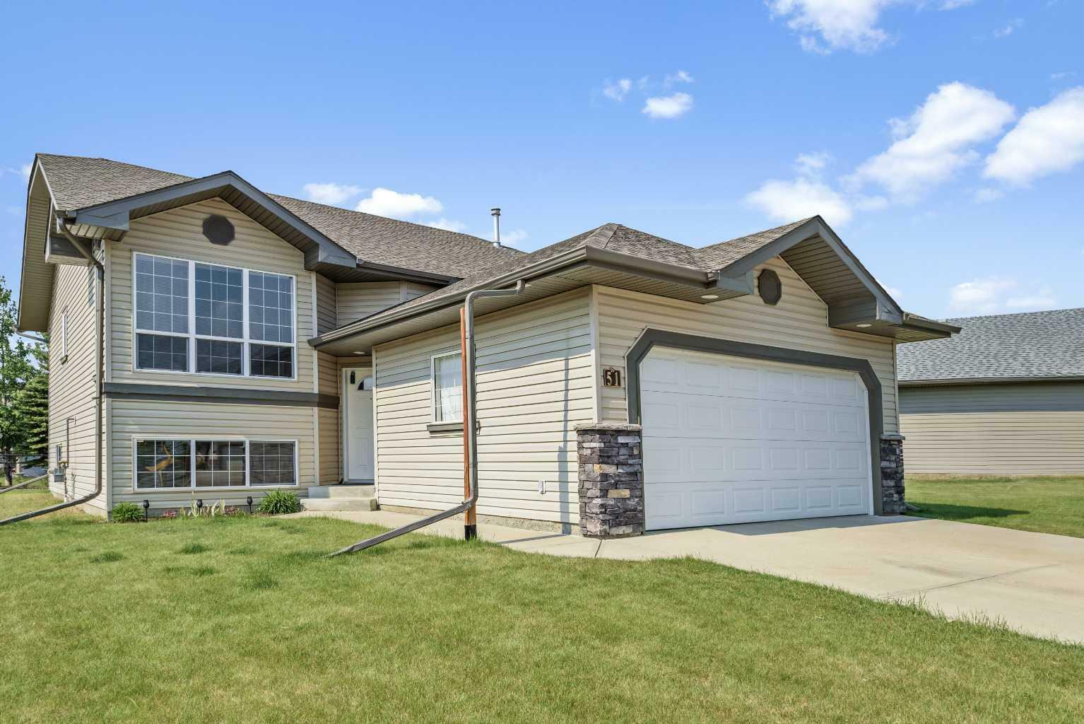 51 Burris Pointe  Lacombe AB T4L 0A2 photo