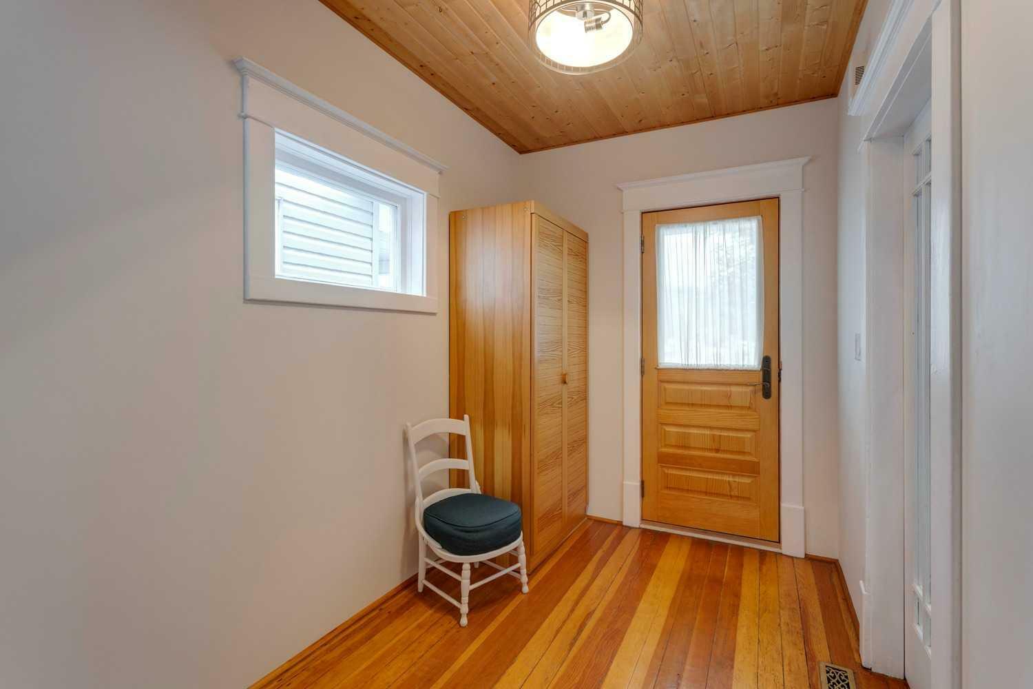 Property Photo: 619 1 Avenue NW AB T2N 0A2