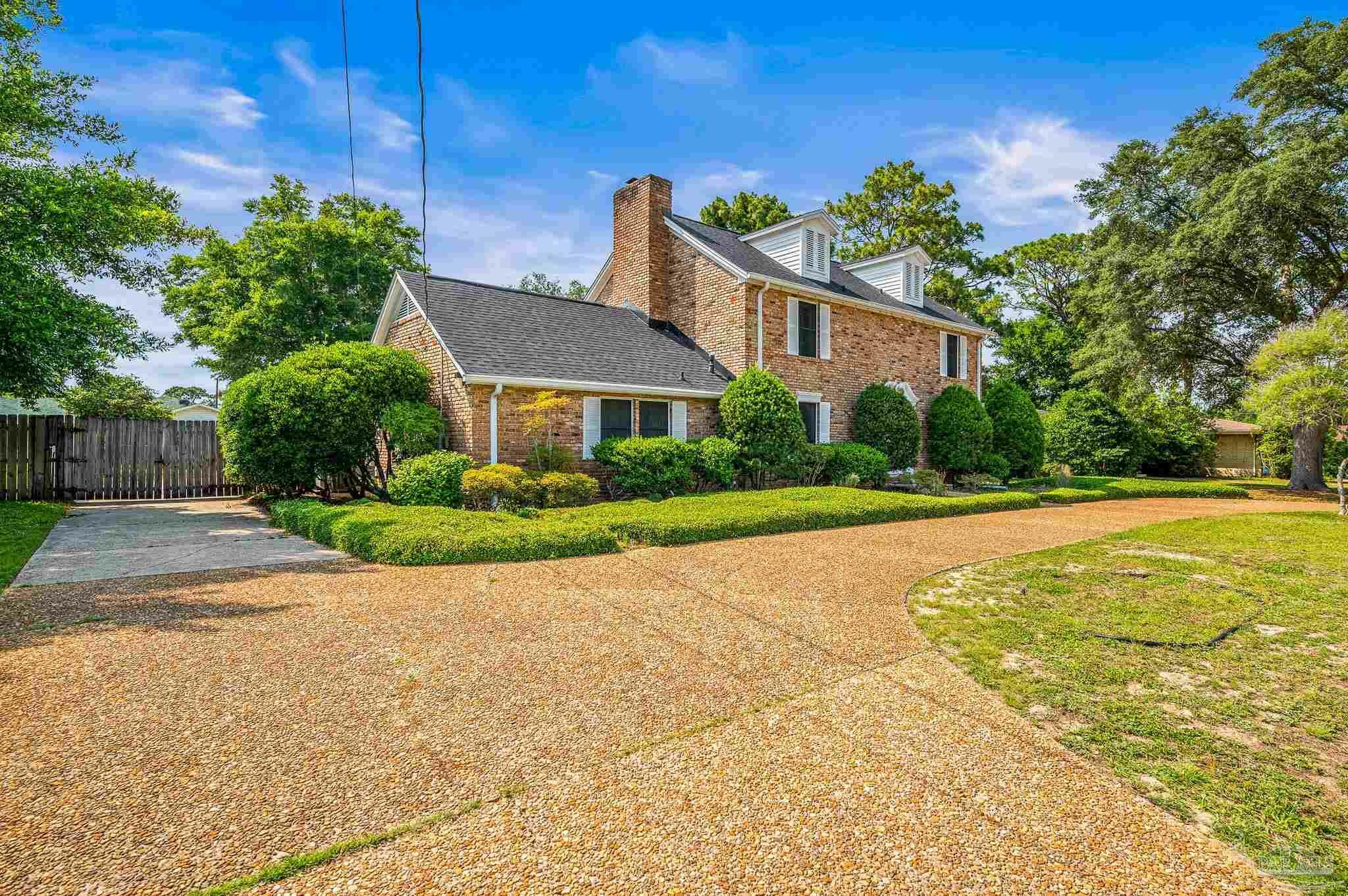 Property Photo: 5475 Flax Rd FL 32504