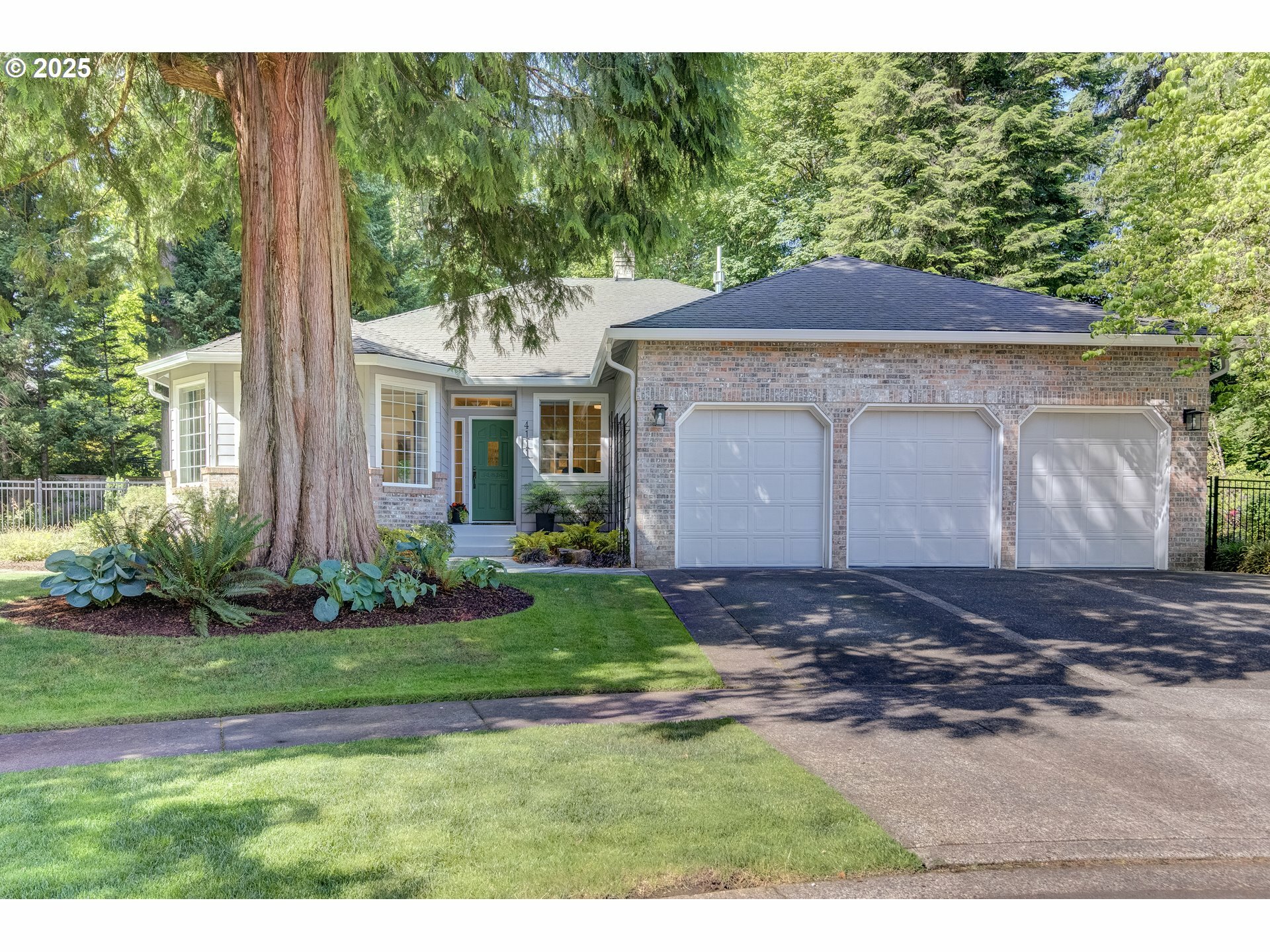 Property Photo: 4111 NE 137th Cir WA 98686