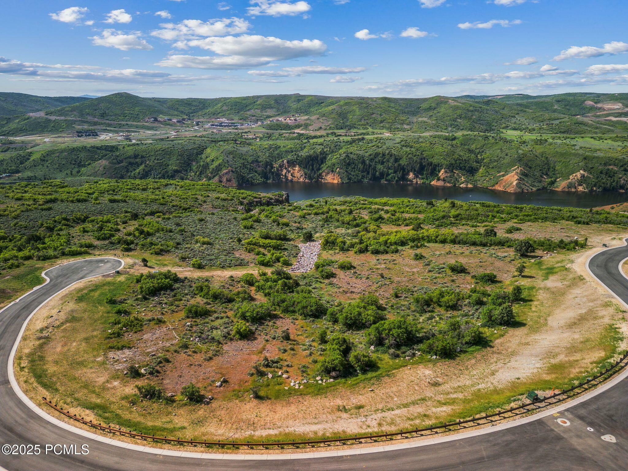 Property Photo: 3528 E Wishbone Place UT 84036