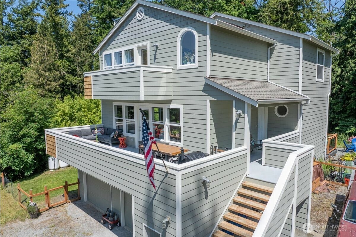 Property Photo: 945 Rowe Road WA 98282