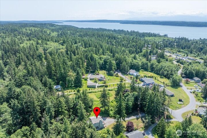 Property Photo: 945 Rowe Road WA 98282