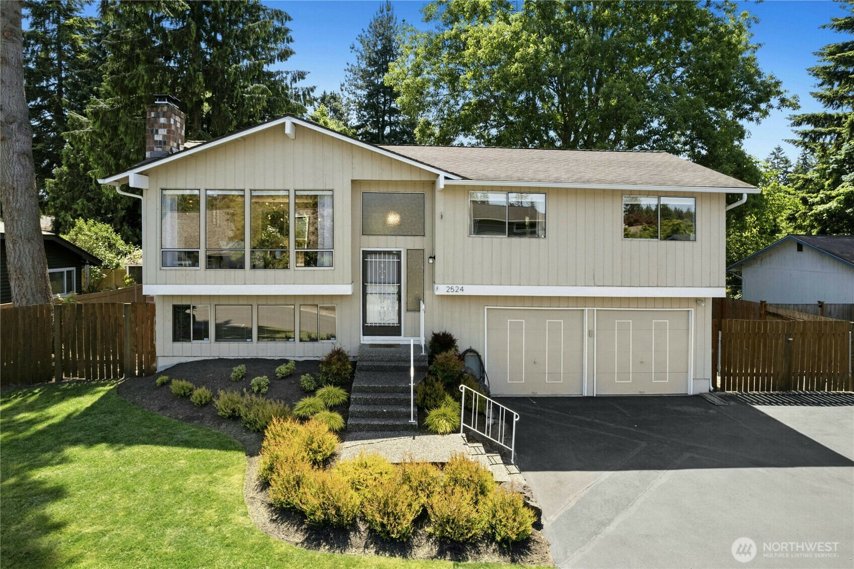 Property Photo:  2524  171st Street SE  WA 98012 