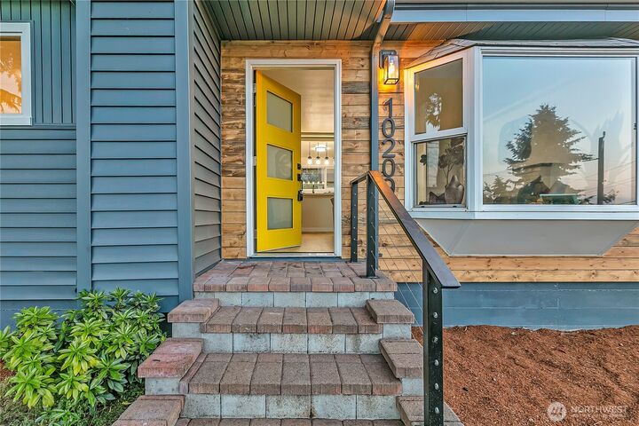 Property Photo:  10209  65th Avenue S  WA 98178 