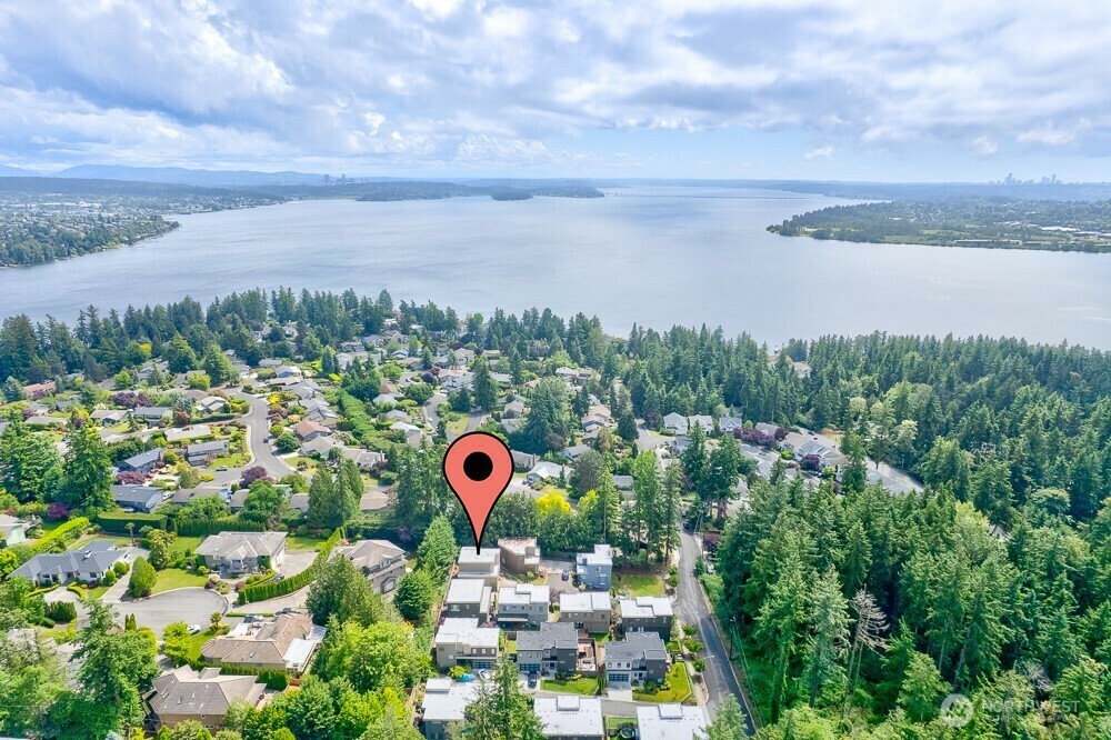 Property Photo: 8015 NE 116th Place WA 98034