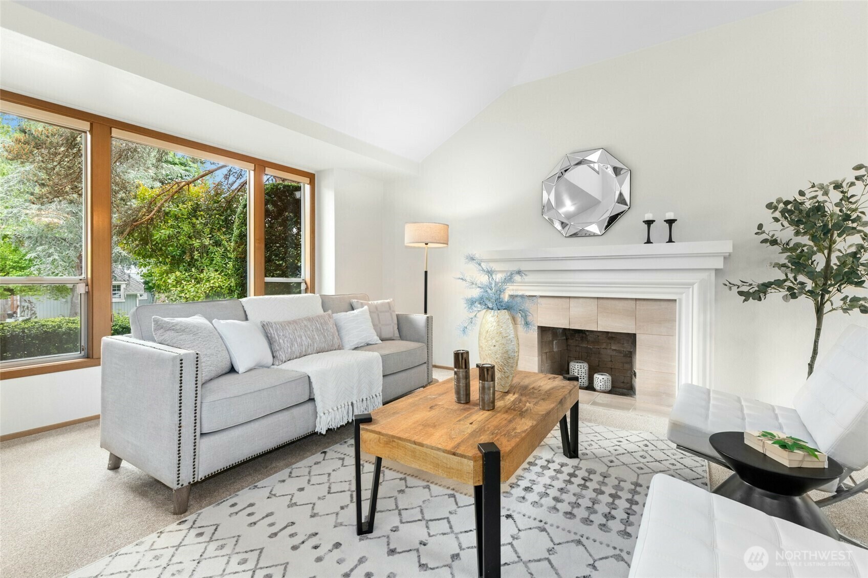 Property Photo:  2215  234th Avenue NE  WA 98074 