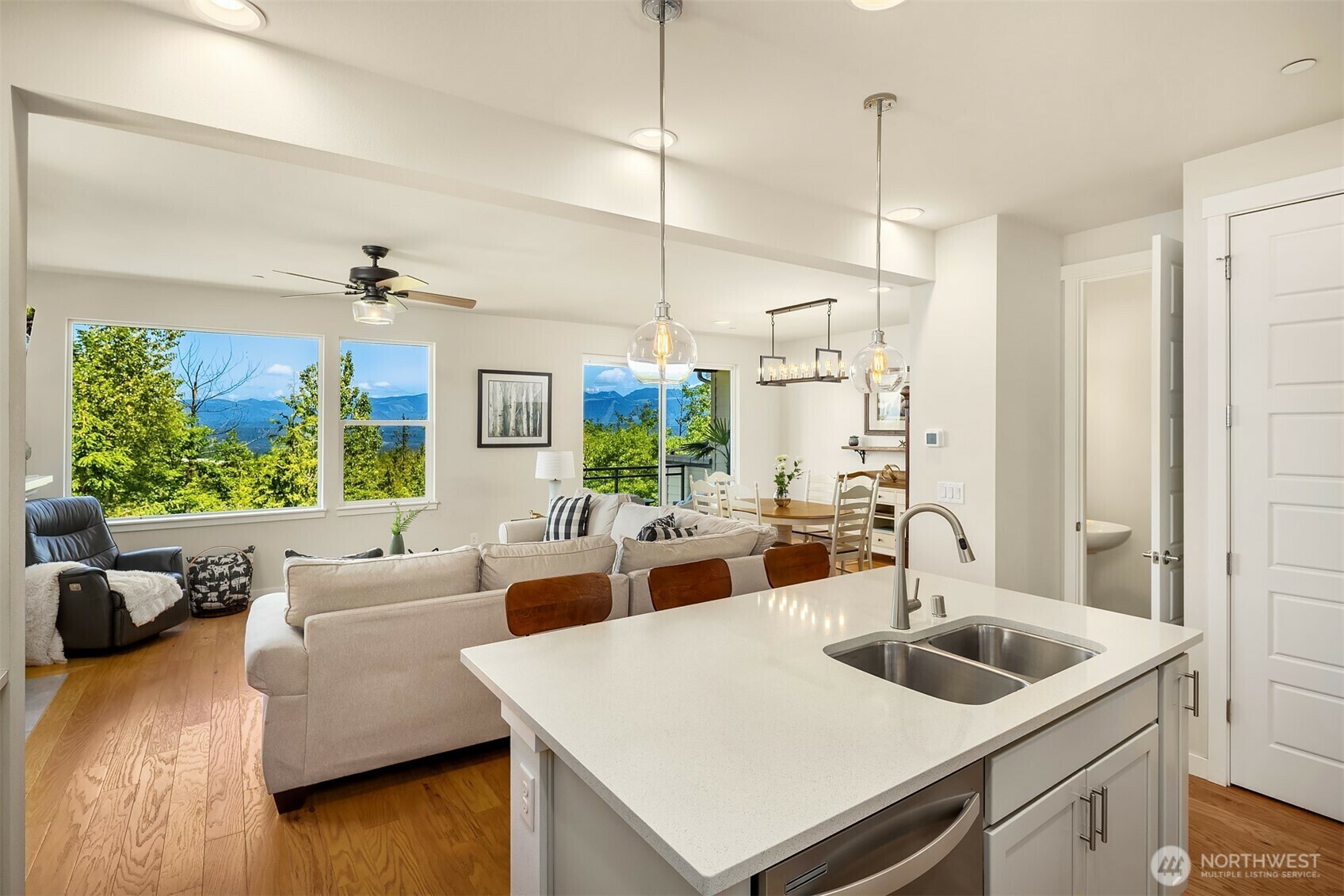 Property Photo: 34512 SE Hall Street WA 98065