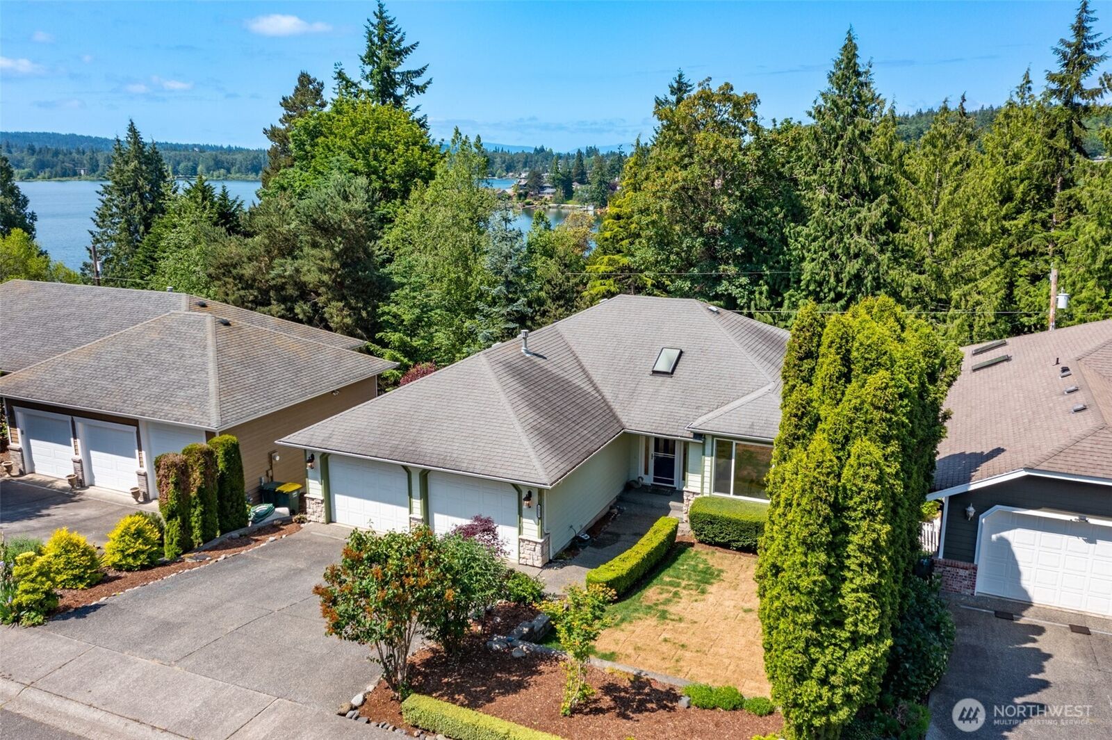 Property Photo:  2921  Haggin Street  WA 98226 