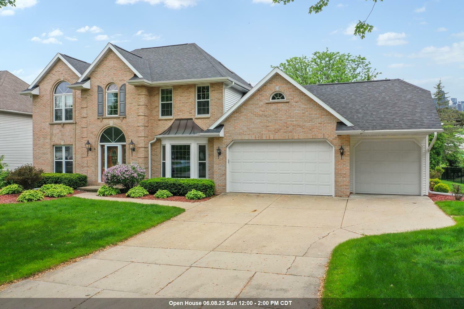 209 E Timberline Drive  Appleton WI 54913-7121 photo