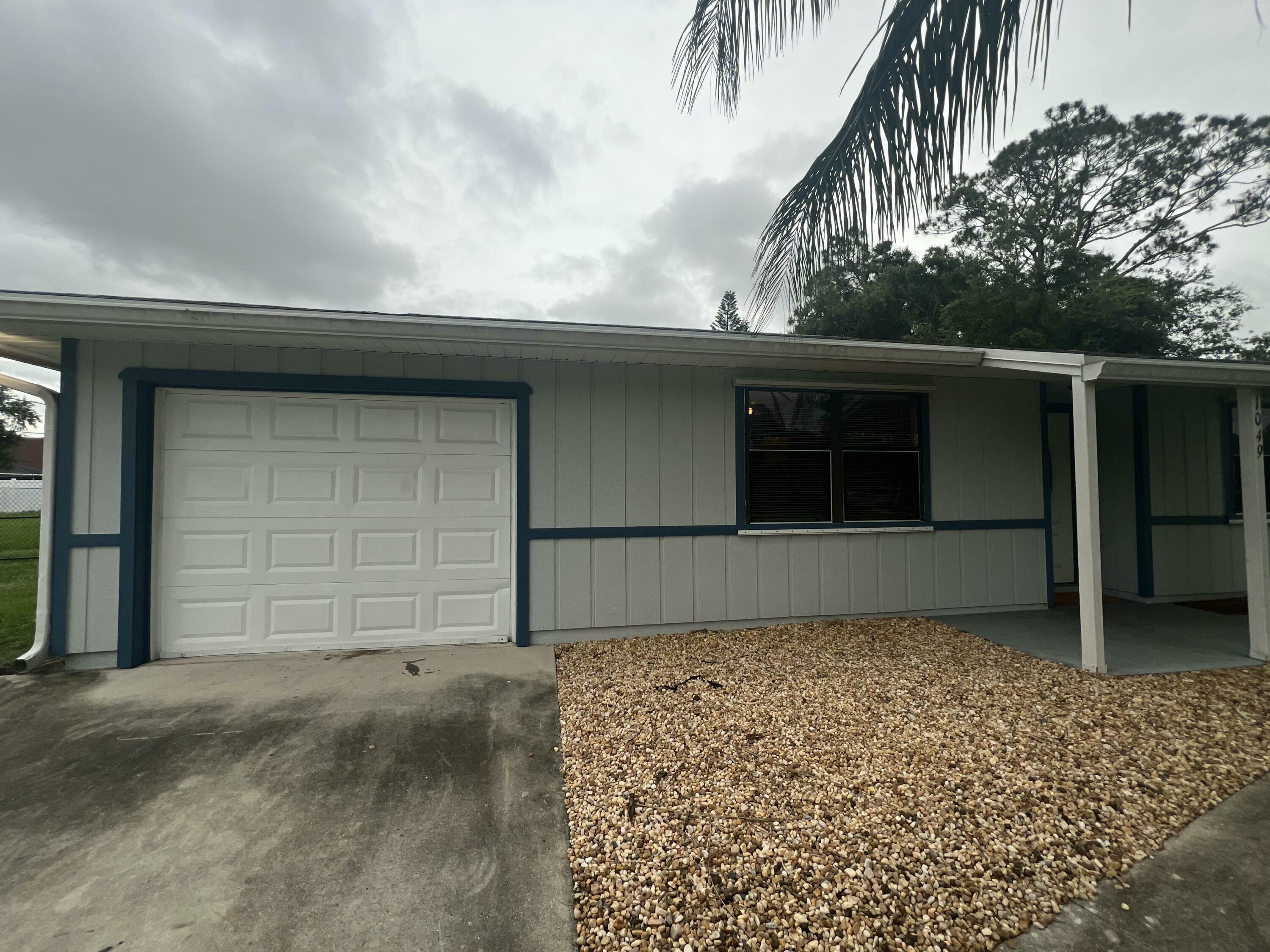 Property Photo:  1049 SW Eureka Avenue  FL 34953 