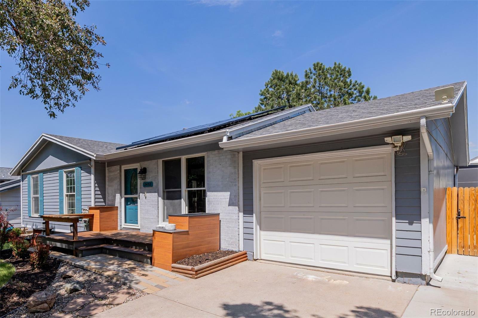 Property Photo:  2452 S Norfolk Street  CO 80013 
