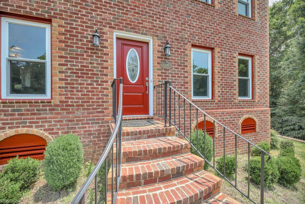 Property Photo: 105 Londonderry Ln VA 23188