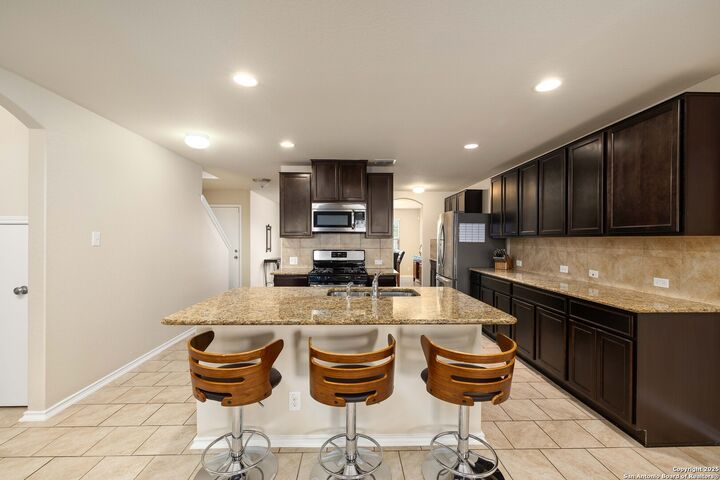 Property Photo: 12162 Remilly Way TX 78154