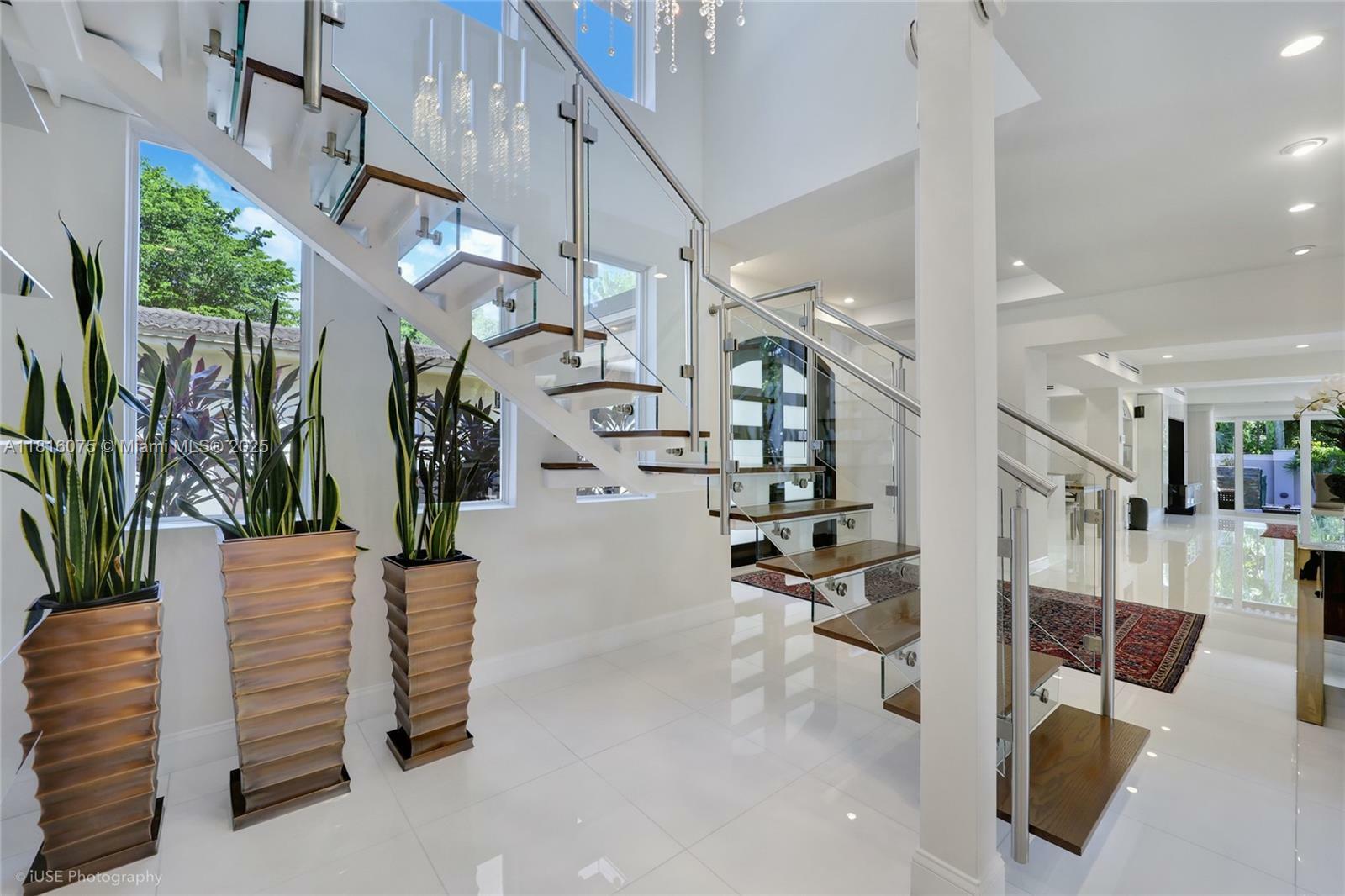 Property Photo: 5320 Sunset Dr FL 33143