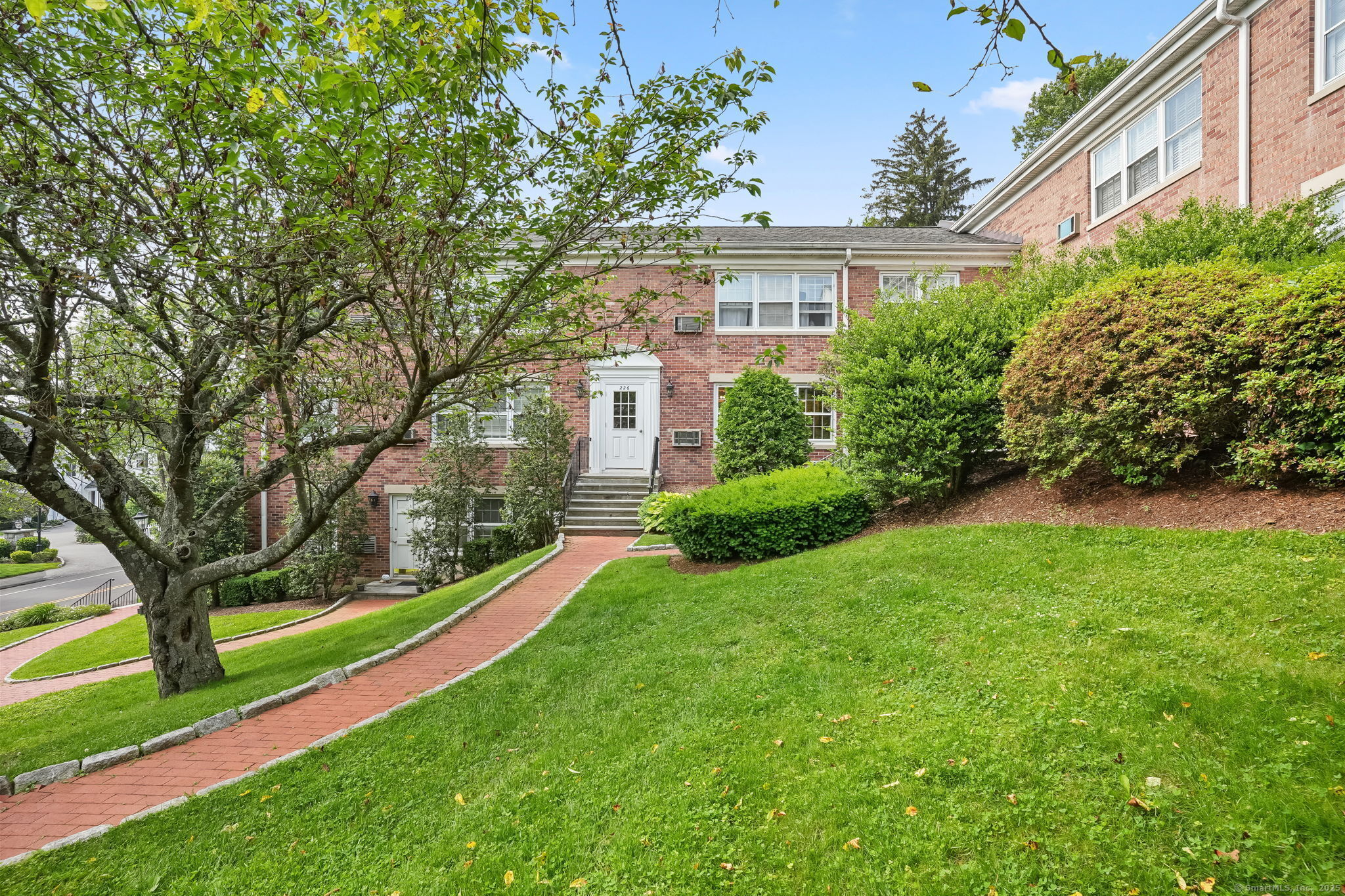 226 Park Street Apt 4  New Canaan CT 06840 photo