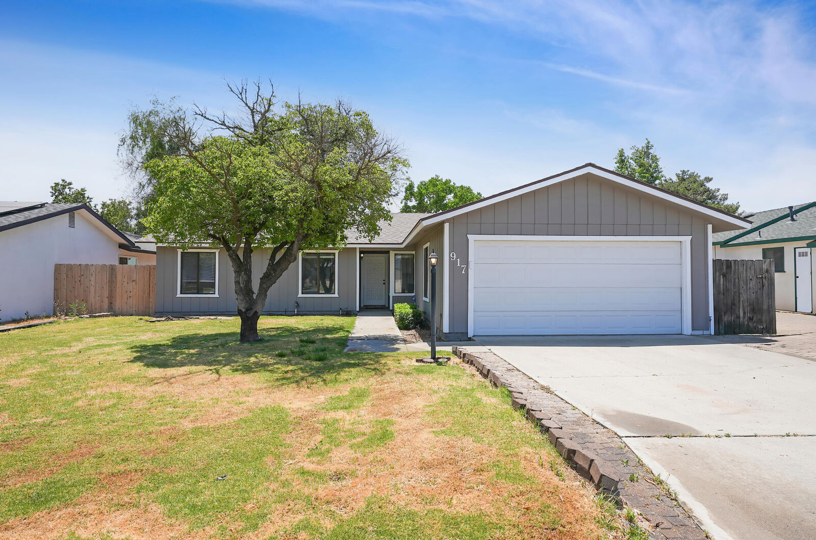 Property Photo:  917 Moffat Drive  CA 93230 