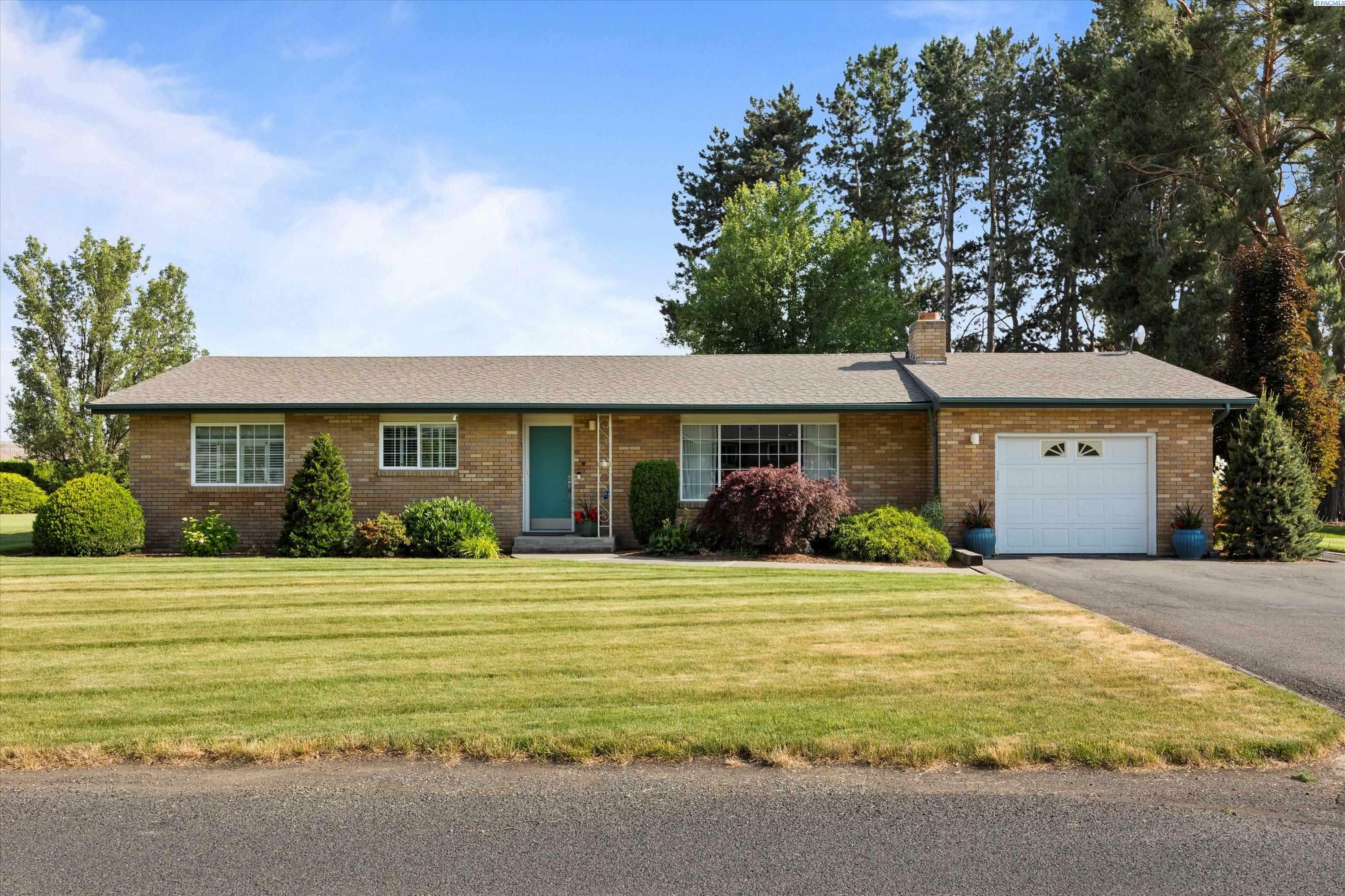 180001 Robertson Rd  Grandview WA 98930 photo