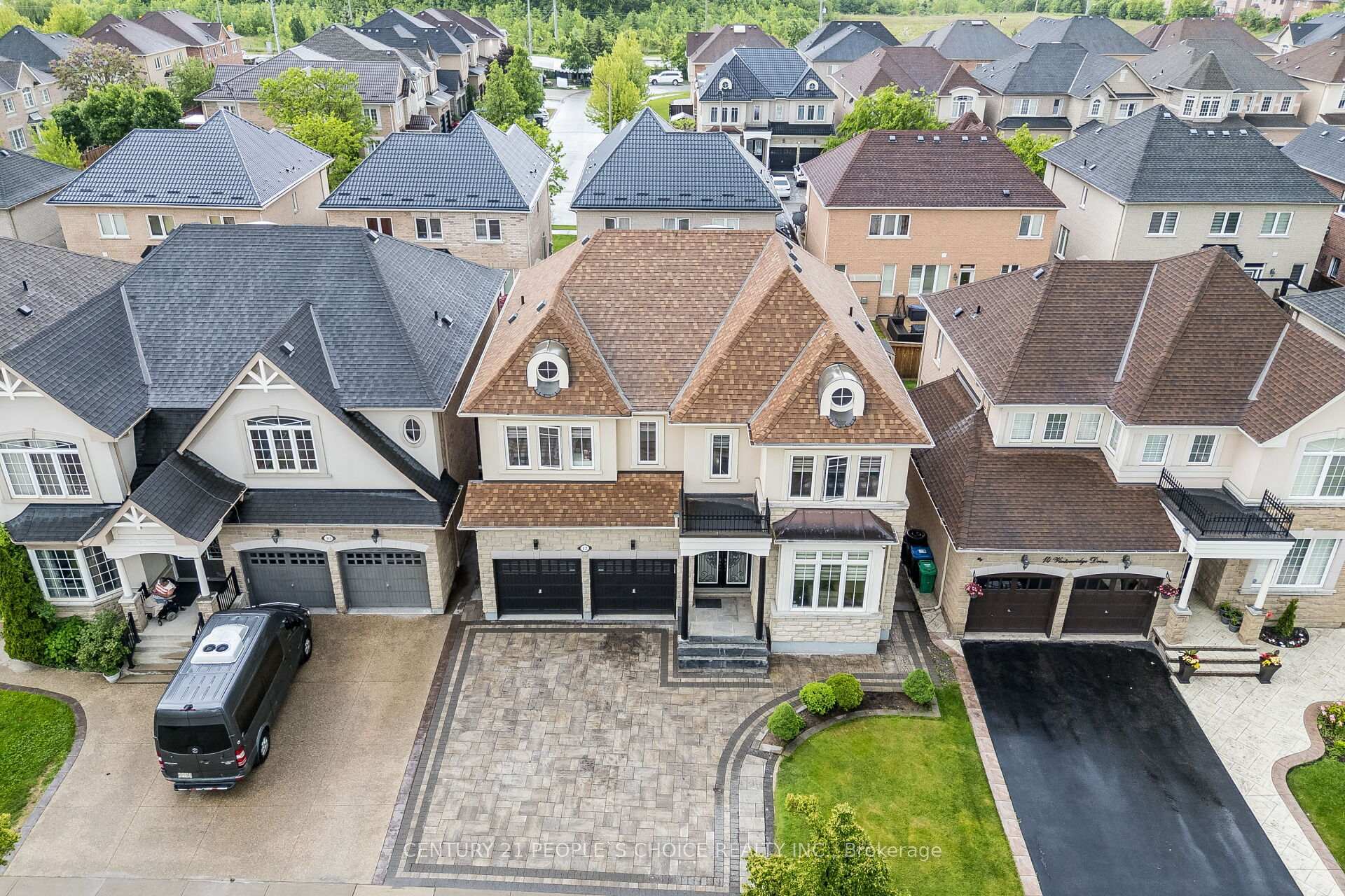 Photo de la propriété: 12 Vintonridge Drive ON L6P 2T6