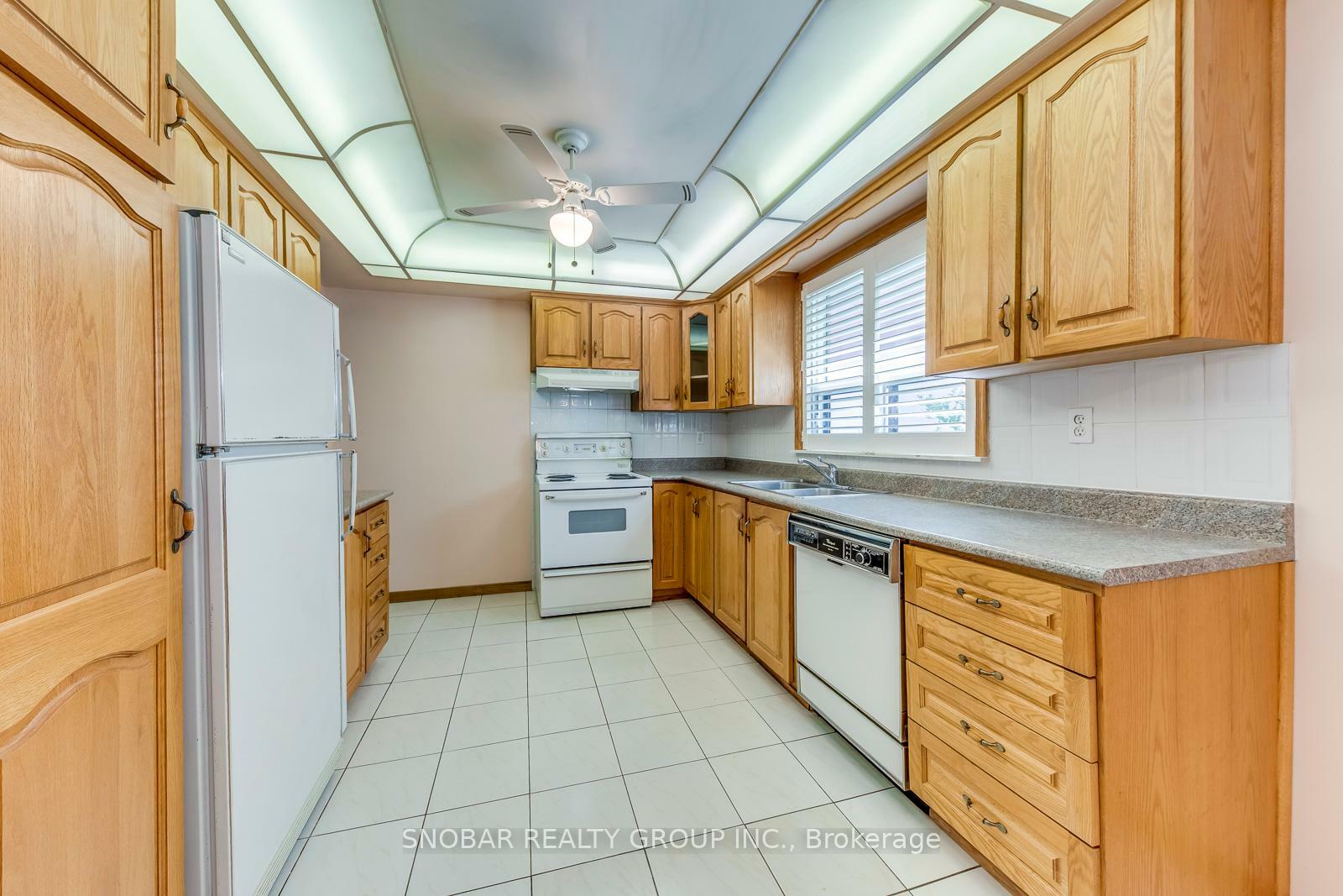 Property Photo: 45 Willowridge Road ON M9R 3Z2