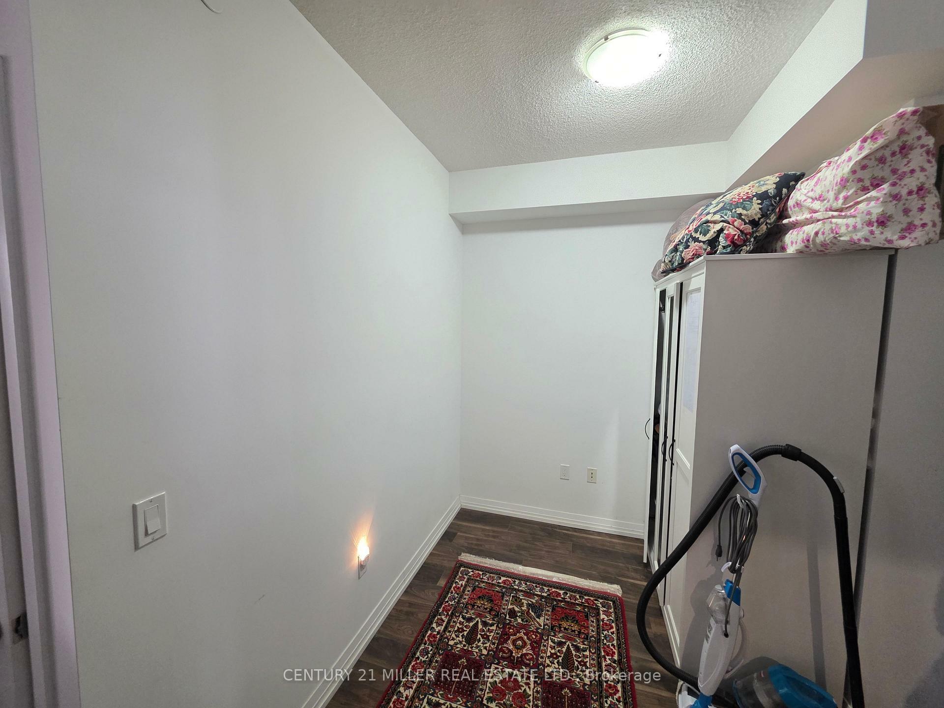 Property Photo: 55 Ann O'Reilly Road 1401 ON M2J 0E1