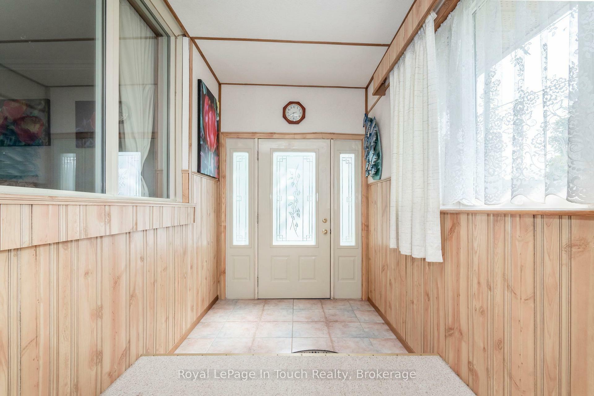 Photo de la propriété: 828 Hugel Avenue ON L4R 1X6