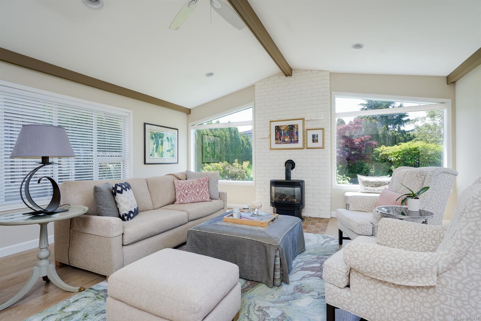 Property Photo: 4204 Keewatin Pl BC V8X 4L1