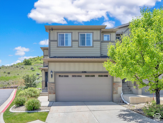 Property Photo: 2286 E Deer Park Ln UT 84020
