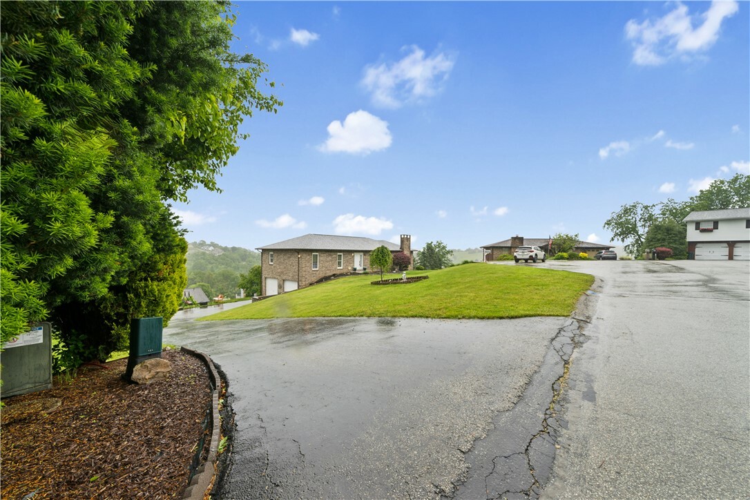 Property Photo: 155 Pride Dr PA 15012