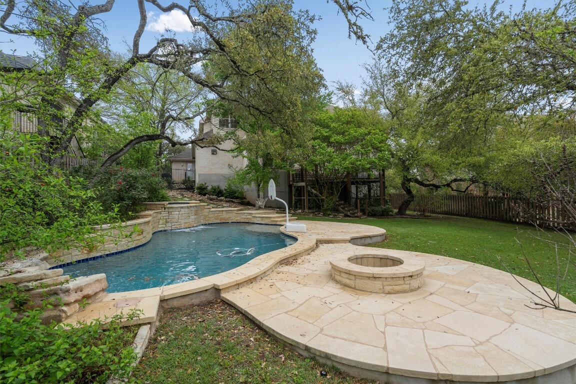 Property Photo: 10551 Indigo Broom Loop TX 78733