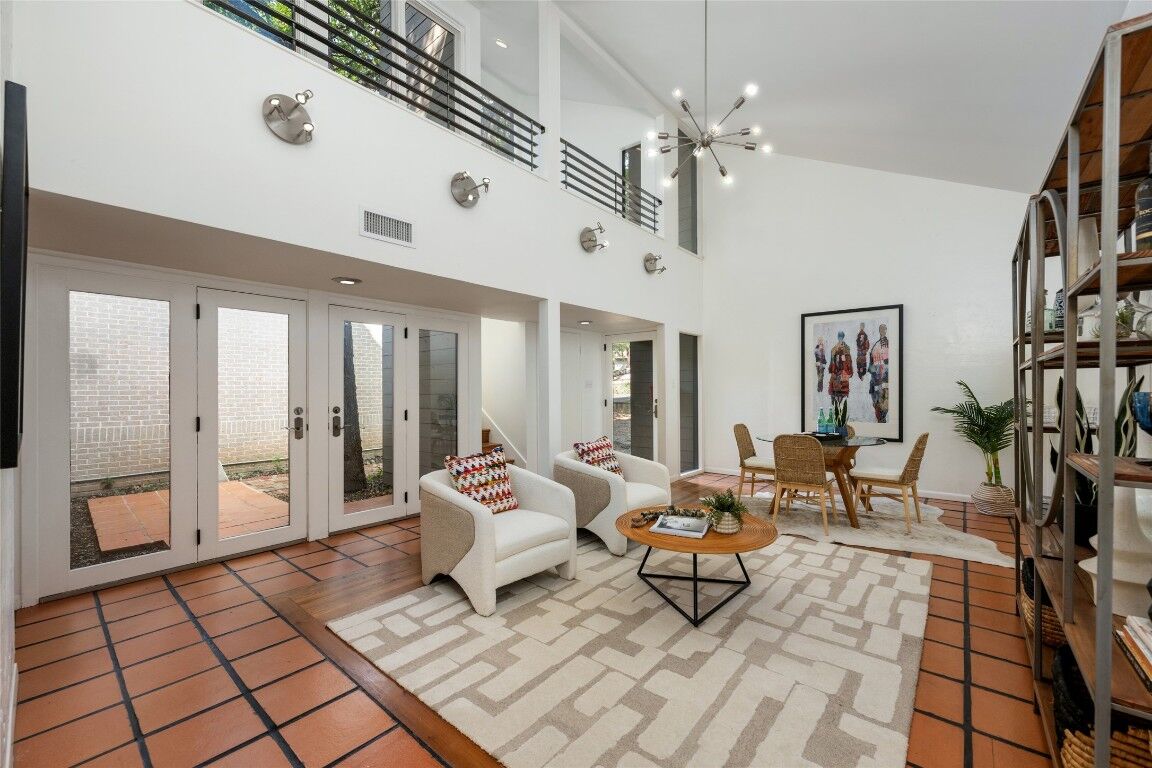Property Photo: 5902 Tumbling Circle TX 78731